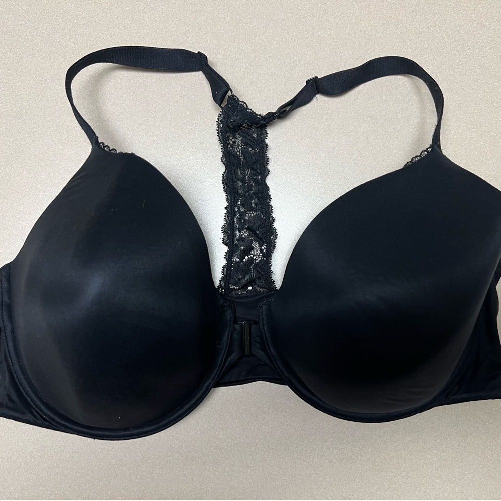 Victoria’s Secret Racerback bra. Body by victoria perfect coverage 40DDD. Black